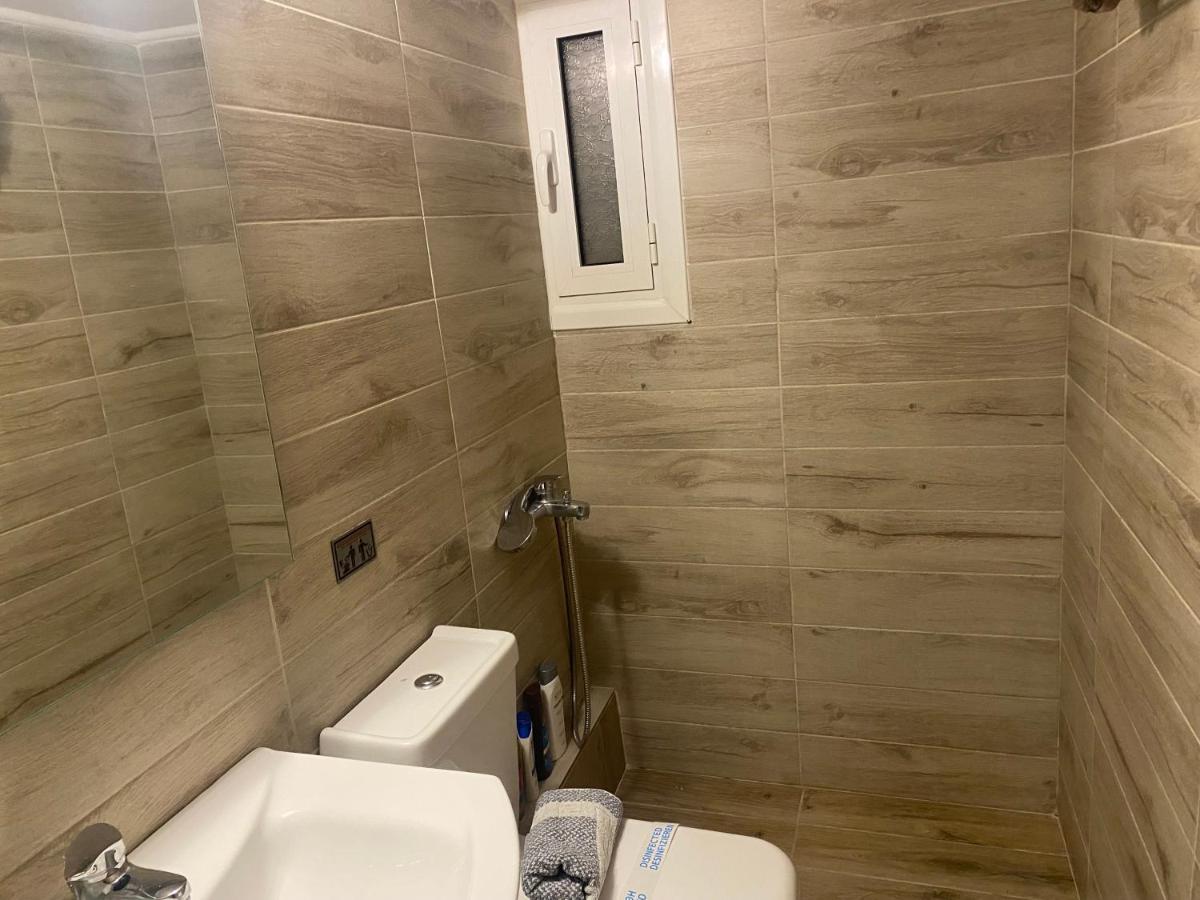 Modern, Ideally Located Studio Apartment 雅典 外观 照片