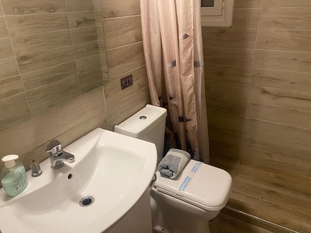 Modern, Ideally Located Studio Apartment 雅典 外观 照片