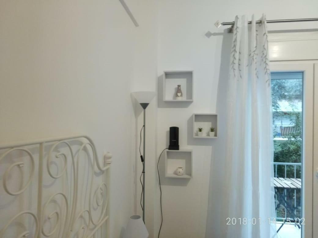 Modern, Ideally Located Studio Apartment 雅典 外观 照片