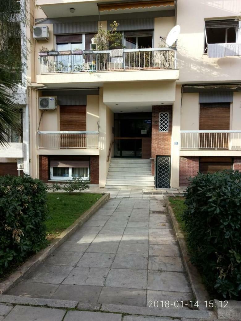 Modern, Ideally Located Studio Apartment 雅典 外观 照片